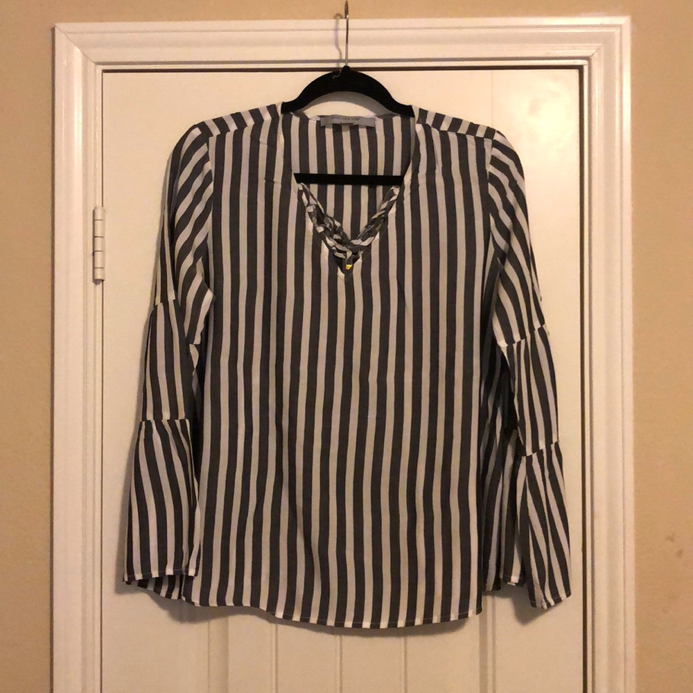 ANDREW MARC Striped Bell Sleeve Top 💕